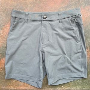 Lulu Lemon Commission Short. 30 Waist/ 7´ Inseam